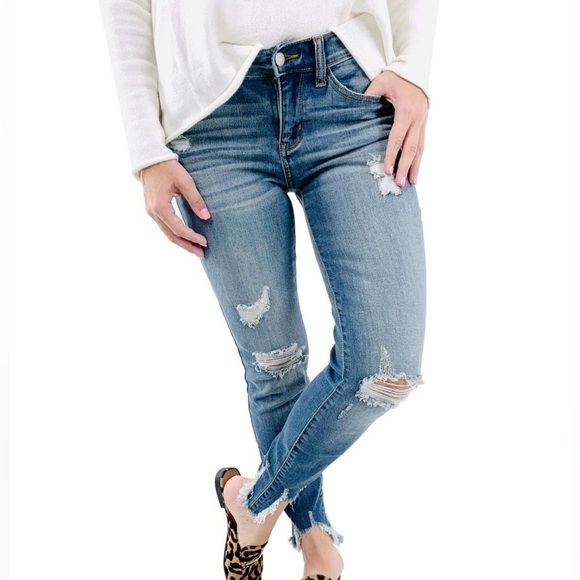 Judy Blue Shark Attack Distressed Skinny Cropped Jeans Dark Wash Size 26 Women’s - Picture 1 of 11